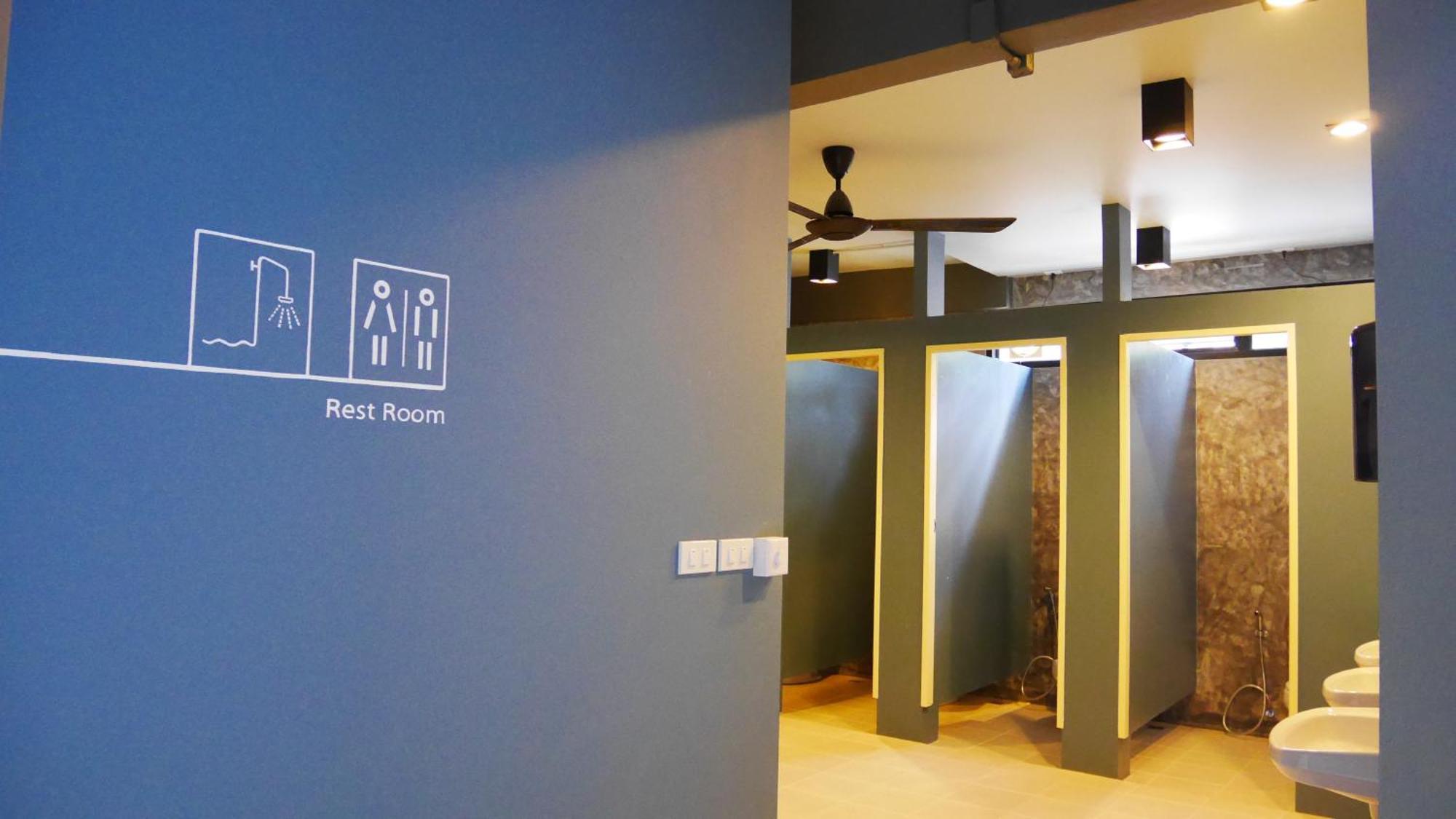 Amity Poshtel Hostel Krabi Bilik gambar