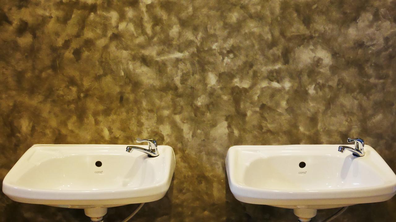 Amity Poshtel Hostel Krabi Luaran gambar