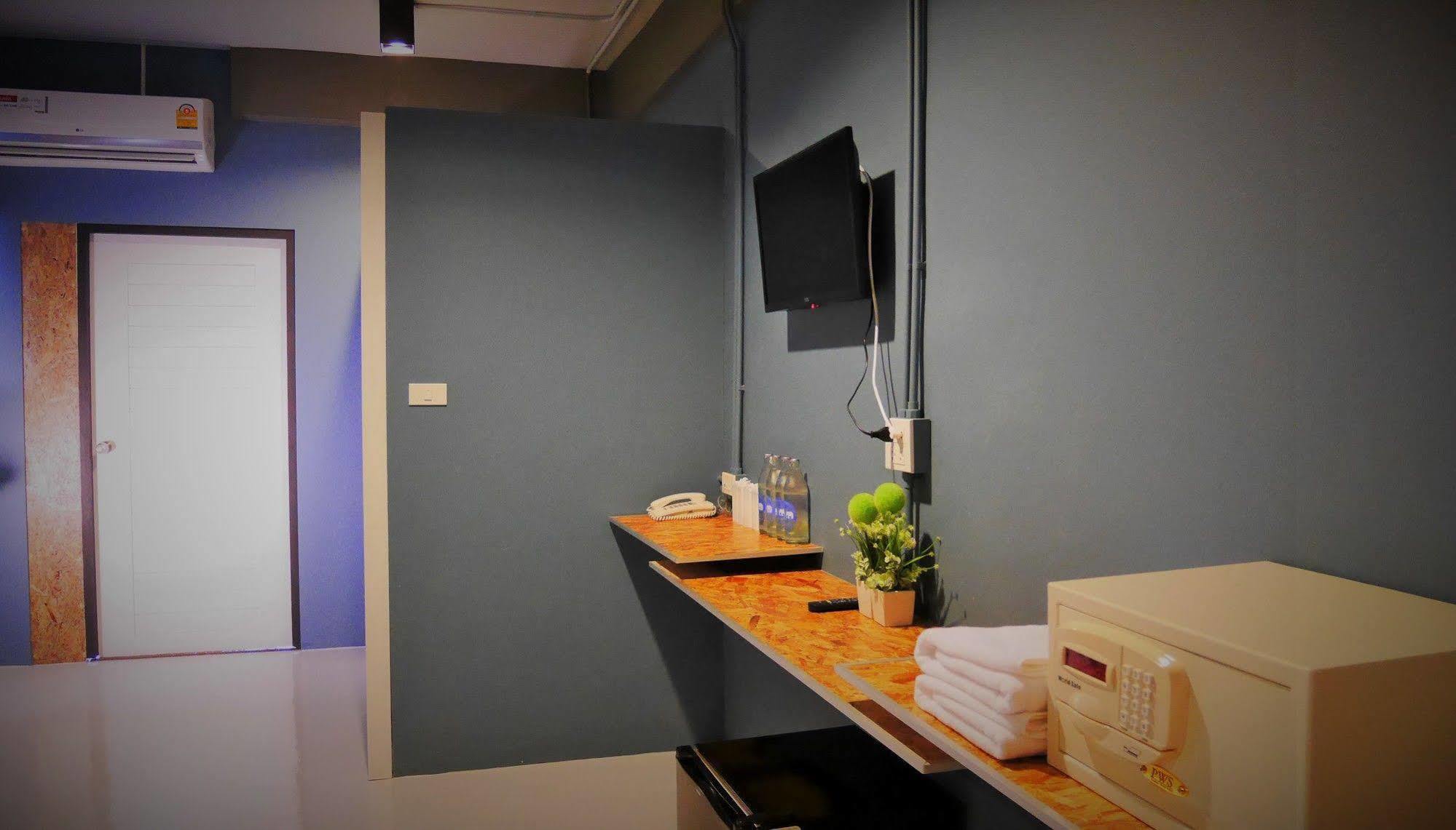 Amity Poshtel Hostel Krabi Luaran gambar
